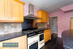 Kitchen- click for photo gallery